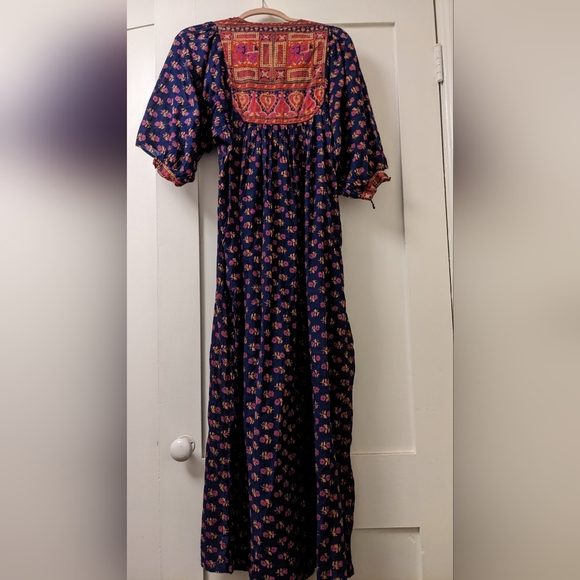Super cute Boho Vintage Indian-print dress from Bloomingdale's - Picture 5 of 5